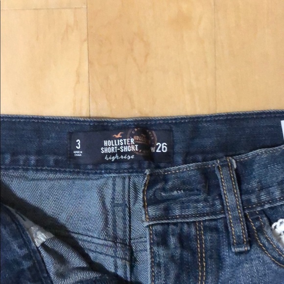 Hollister shorts - Picture 2 of 4